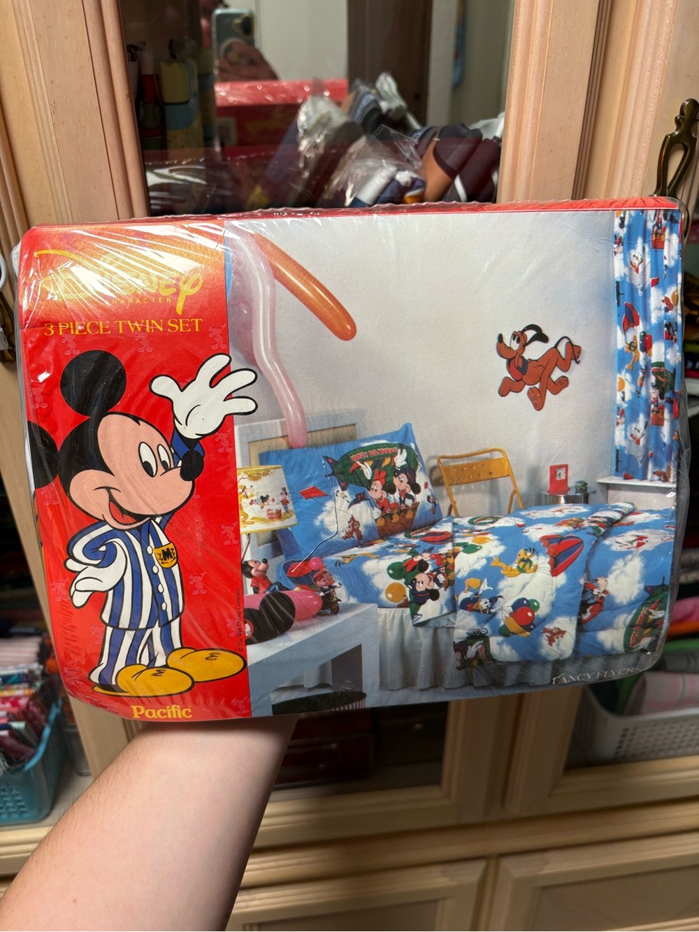 Disney Mickey Mouse Dumbo “Fancy Flyers” Twin Bedding Set